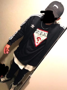 「Guess（ゲス）のMEN'S LOGO TEE（Tシャツ/カットソー、ブラック系）」を使った、Shujiさん（メンズ）の春コーディネート