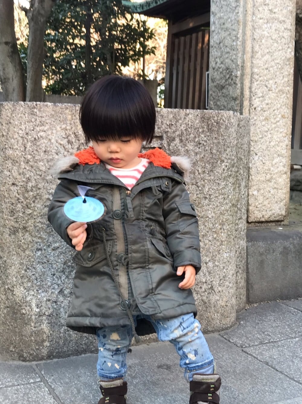 「キッズコーデ、モッズコート、デニム、男の子コーデ、ココたろコーデ、1歳、おとこのこ」｜「POLO RALPH LAURENのアイテム（デニムパンツ、ブルー系）」を使った、cocotaroさん（キッズ・80cm）の春コーディネートの1枚目の写真