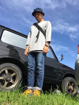 「and wander（アンドワンダー）のアイテム（メッセンジャーバッグ）」を使った、まつさん（メンズ・173cm）の夏コーディネート
