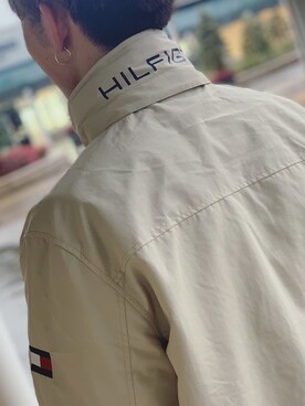 「TOMMY HILFIGER」｜「アイテム（ナイロンジャケット）」を使った、おたけさん（メンズ・174cm）の春コーディネート