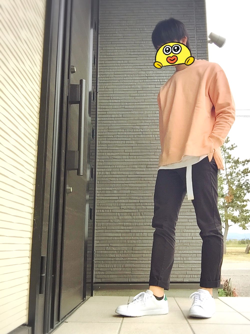 「スウェット、VANS、田舎、初投稿、これからもよろしくお願いします」｜「STUDIOUSのSTUDIOUS ビッグドロップスウェット 【追加予約】（スウェット、ピンク系）」を使った、みやさん（メンズ・168cm）の春コーディネートの1枚目の写真