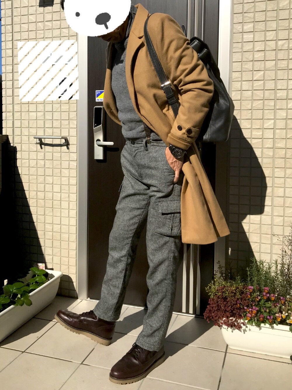 「年末WEAR感謝祭、おしゃれさんと繋がりたい、シンプル、チェスターコート、ブーツ、カーゴパンツ、いいね、save、フォローお願いします🤑、フォローミー」｜「DETAILSのアイテム（チェスターコート、ブラウン系）」を使った、zizitownさん（メンズ・175cm）の冬コーディネートの1枚目の写真