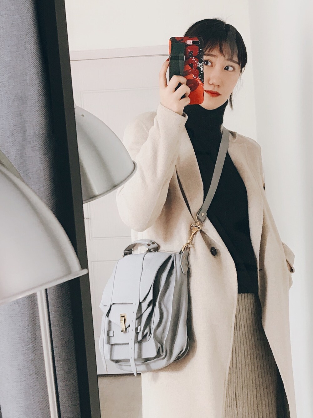 「冬、カジュアル、きれいめカジュアル、オトナカジュアル、今日のコーデ、通勤コーデ、ootd、ZARA、ブラック」｜「ZARAのアイテム（ダッフルコート、ベージュ系）」を使った、SandraWhoooさん（レディース・167cm）の冬コーディネートの1枚目の写真