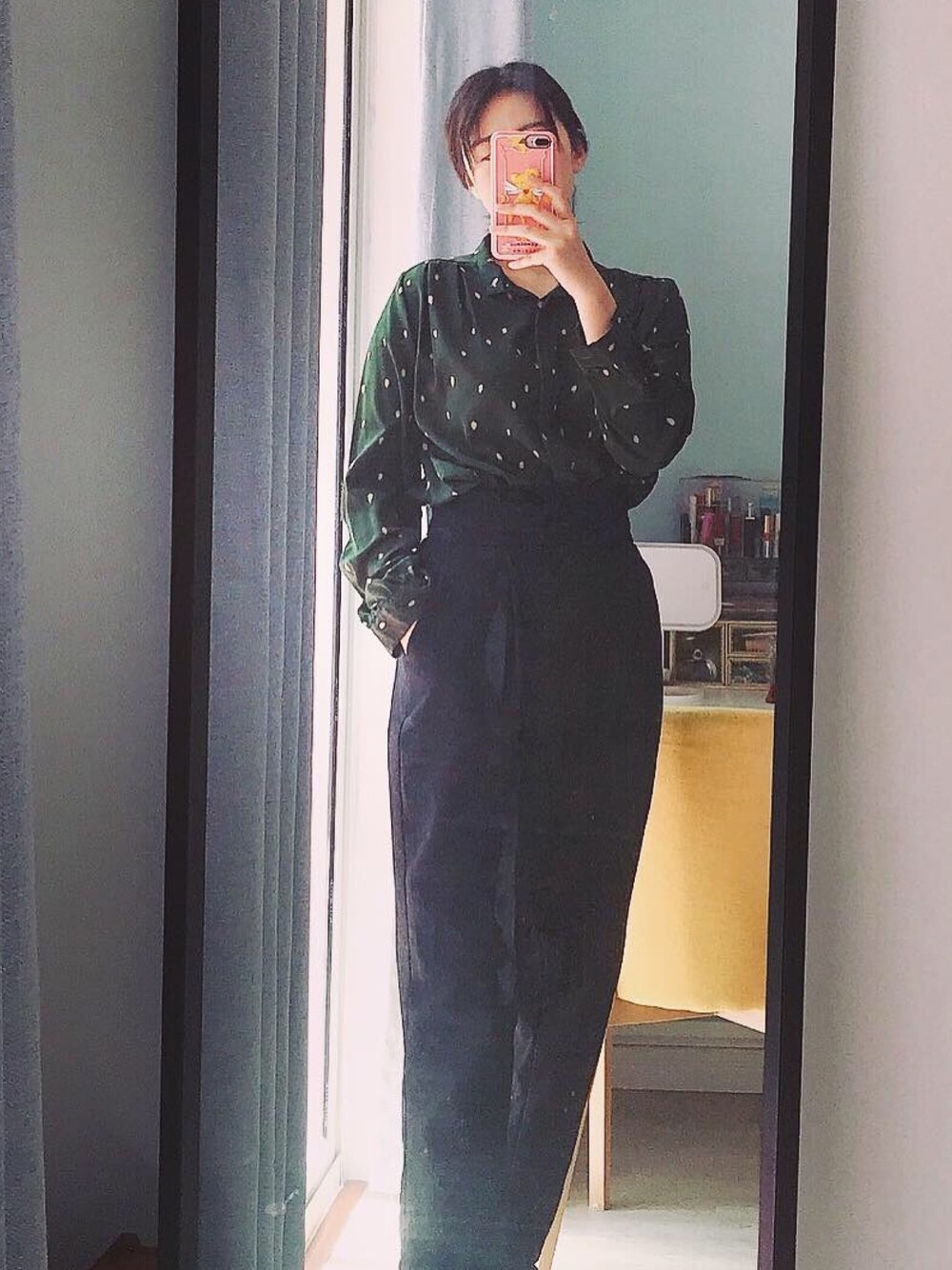 「春、カジュアルコーデ、パステル映える春、今日のコーデ、ootd、デニム、シンプルコーデ」｜「peacebirdのアイテム（パンツ、ブラック系）」を使った、SandraWhoooさん（レディース・167cm）の春コーディネートの1枚目の写真