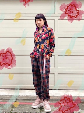 「古著のアイテム（その他トップス、レッド系）」を使った、Gwens Luさん（レディース・165cm）の冬コーディネート