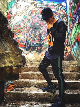 「Deviluse（Deviluse）のアイテム（パンツ）」を使った、りょうへーさん（メンズ・178cm）の春コーディネート