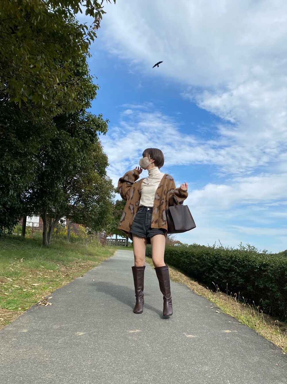 「旅行コーデ、ママコーデ、低身長、おちびさん、150cmコーデ」｜「TODAYFULのレオパードモヘアカーディガン（カーディガン/ボレロ、その他）」を使った、Kiさん（レディース・150cm）の秋コーディネートの1枚目の写真