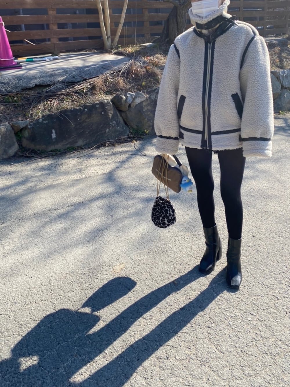 「ママコーデ、おちびさん、低身長、150cm、ボアムートンブルゾン」｜「Ungridのボアムートンブルゾン（ムートンコート、ベージュ系）」を使った、Kiさん（レディース・150cm）の冬コーディネートの1枚目の写真