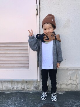 「Cienta（シエンタ）のアイテム（ブーツ）」を使った、oanさん（キッズ・100cm）の冬コーディネート