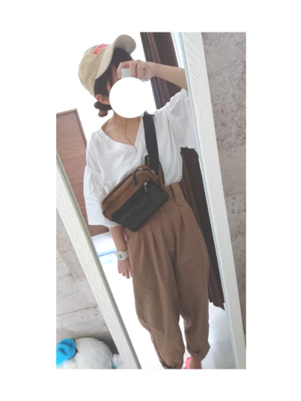 「おでかけ、ベージュ、ボディバッグ、キャップ女子、低身長、夏のワントーンコーデ」｜「MILKFED.のBAR LOGO CORDUROY CAP（キャップ、ベージュ系）」を使った、ゆーちゃん＠さん（レディース・152cm）の夏コーディネートの1枚目の写真