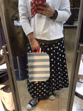 「コンバース ハイカット」｜「アイテム（財布/小物）」を使った、amiuUCさん（レディース・160cm）の冬コーディネート