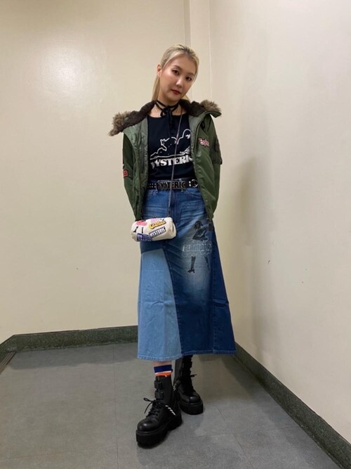 ヒステリックグラマー STICKER L CLASP 2WAYポーチ HYSTERIC GLAMOUR（ヒステリックグラマー）の「STICKER METAL