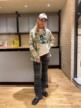 「シャツ 」｜「アイテム（財布/小物）」を使った、erikaさん（レディース・163cm）の冬コーディネート