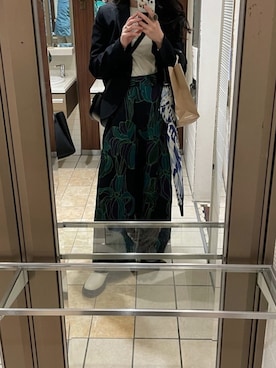 「DRIES VAN NOTEN（ドリスヴァンノッテン）のアイテム（スラックス）」を使った、Honoka さん（レディース・165cm）の春コーディネート