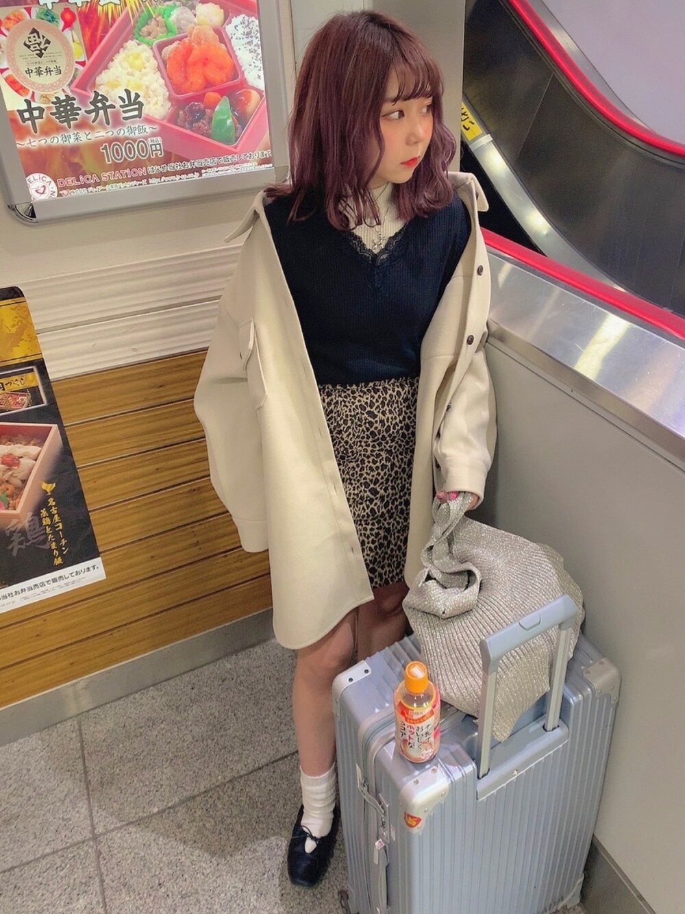 「秋のコーデ、大人カジュアル、カジュアルコーデ、低身長コーデ、お洒落さんとつながりたい、スカート、ootd、冬コーデ、シンプル、プチプラ」｜「Ghostのアイテム（ネックレス、シルバー系）」を使った、manaさん（レディース・152cm）の秋コーディネートの1枚目の写真