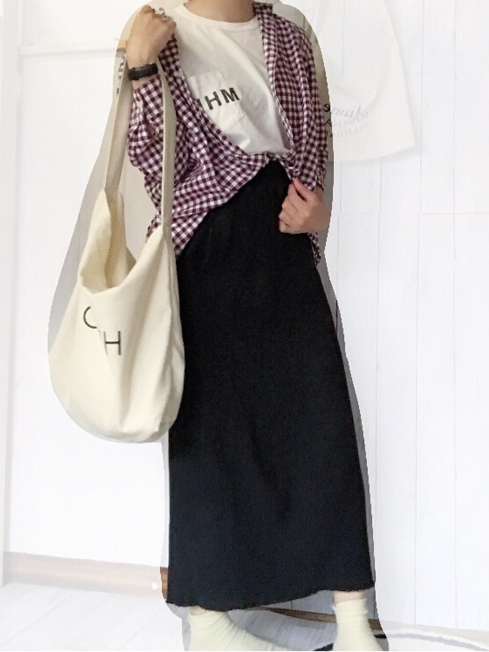 「お洒落さんとつながりたい、Tシャツ、ロゴT、シャツスタイル、リブスカート、チェック、MHL.」｜「CIAOPANIC TYPYのコットンリネンBIGシャツ（シャツ/ブラウス、パープル系）」を使った、a  m  eさん（レディース・154cm）の春コーディネートの1枚目の写真