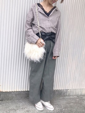 「earth music&ecology（アースミュージックアンドエコロジー）のアイテム（チノパンツ）」を使った、aymmさん（レディース・166cm）の秋コーディネート