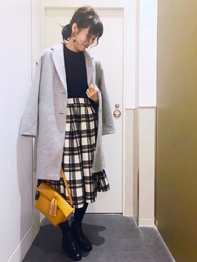 「肩掛け」｜「アイテム（チェスターコート）」を使った、aymmさん（レディース・166cm）の冬コーディネート