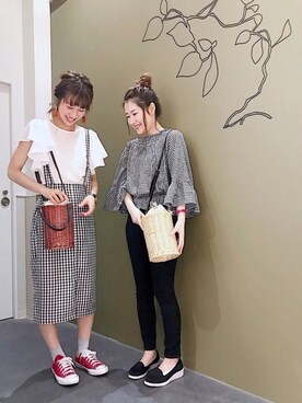 「サロペットスカート」｜「アイテム（パンツ）」を使った、aymmさん（レディース・166cm）の春コーディネート