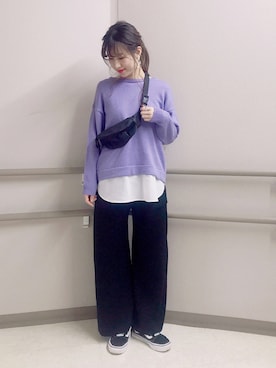 「パープル×黒」｜「アイテム（ボディバッグ/ウエストポーチ）」を使った、aymmさん（レディース・166cm）の冬コーディネート