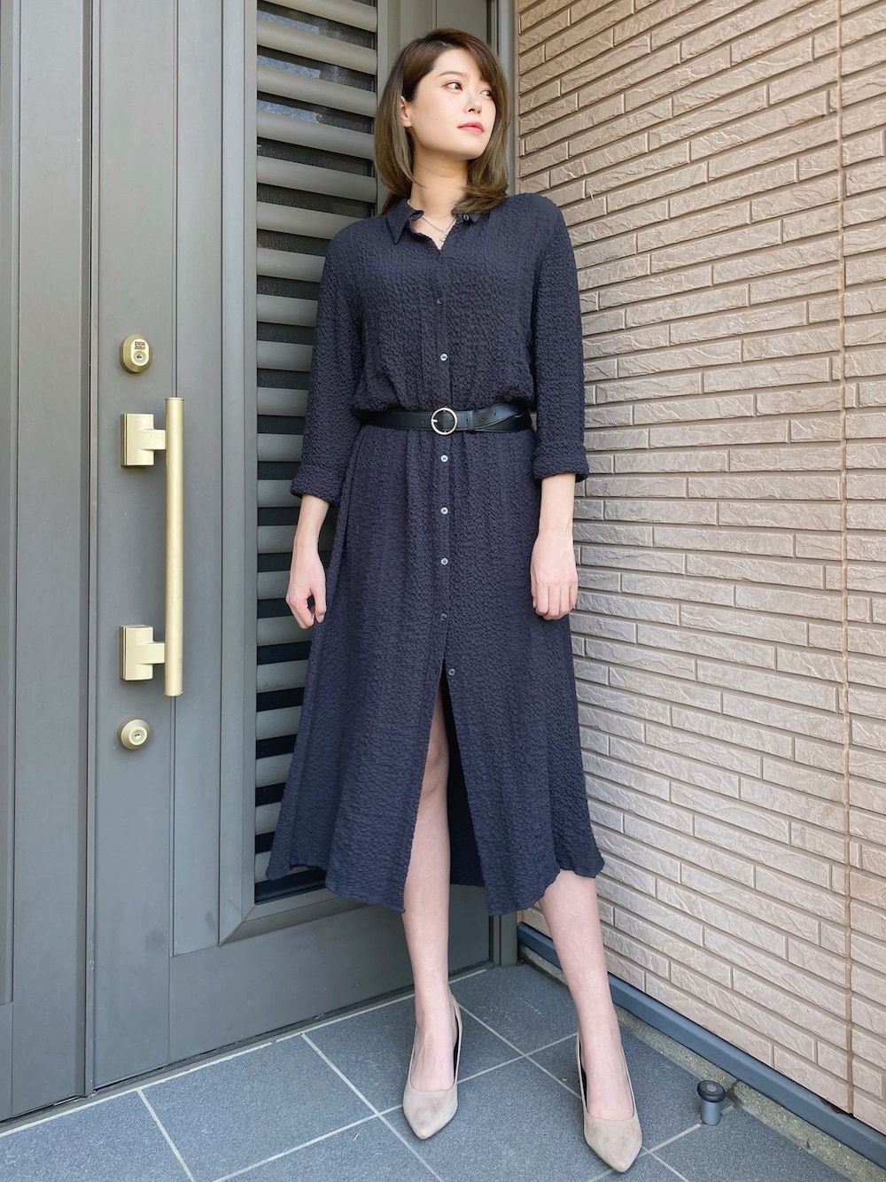「シンプル、オトナ女子、春夏コーデ、休日コーデ、高身長コーデ、シャツワンピース、ZARAコーデ、大人カジュアル、ZARA」｜「ZARAのアイテム（シャツワンピース、ブラック系）」を使った、Air。さん（レディース・175cm）の春コーディネートの1枚目の写真