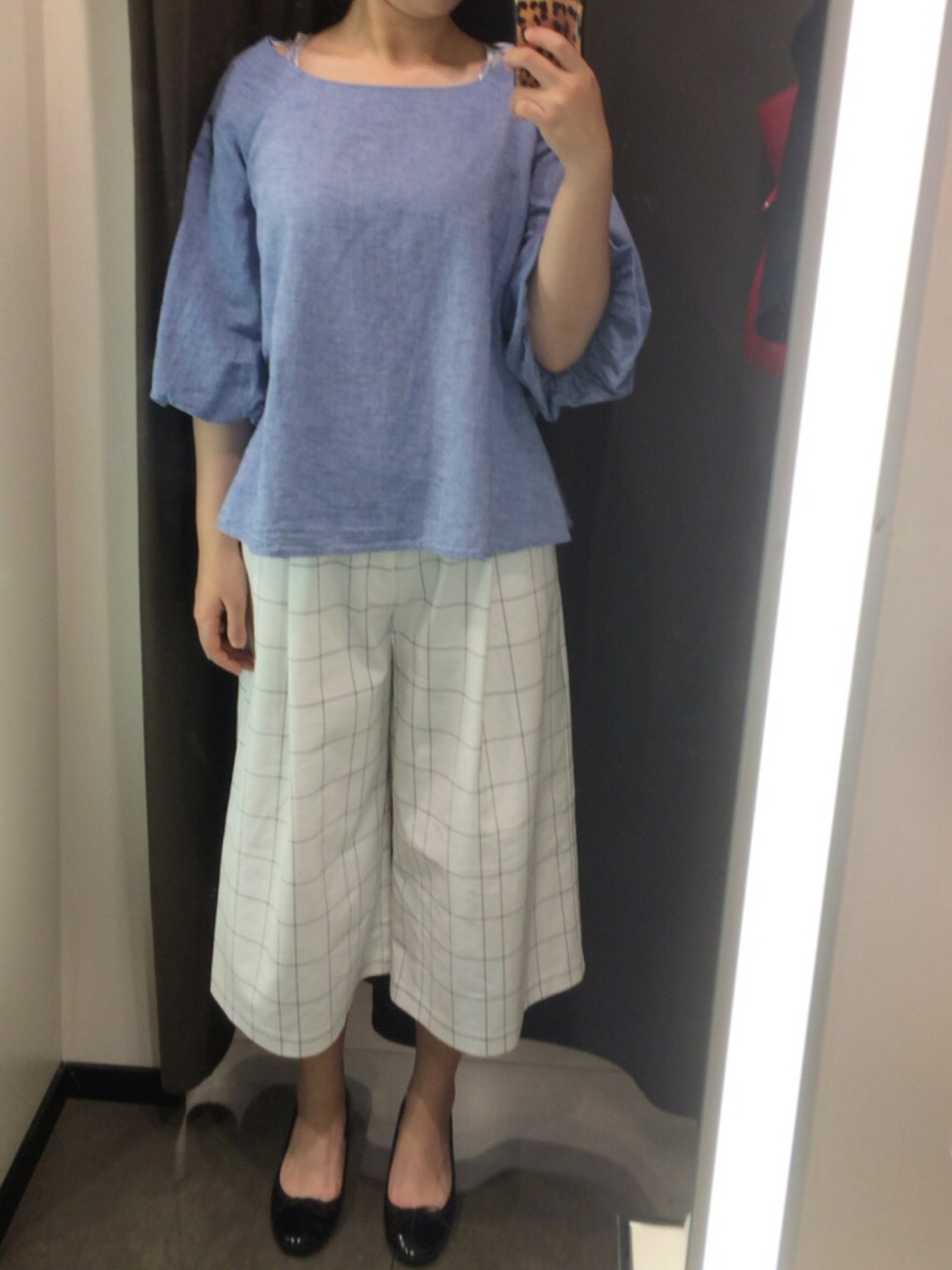 「ZARA（ザラ）のアイテム（シャツ/ブラウス、ブルー系）」を使った、honeybeeさん（レディース）の秋コーディネート
