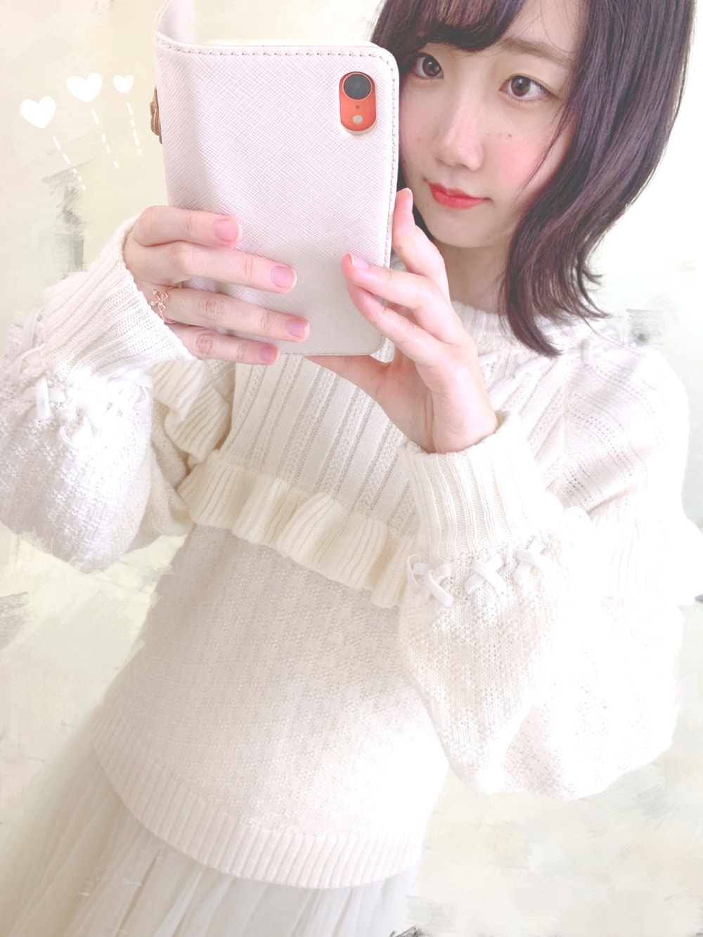 「今日のコーデ、ガーリー、ニット、Supreme LaLa、evelyn、女子大生、白ニット、冬、低身長コーデ、ホワイトコーデ」｜「Supreme.La.La.のムナモトフリルレースアップニットプルオーバー（ニット/セーター、ホワイト系）」を使った、あきほさん（レディース・154cm）の冬コーディネートの1枚目の写真