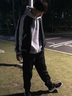 「niko and...（ニコアンド）のアイテム（スタジャン）」を使った、yutaさん（メンズ・172cm）の秋コーディネート