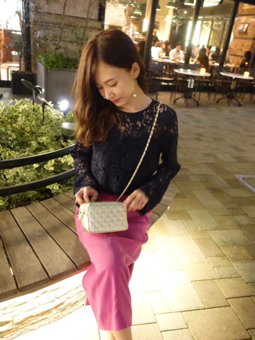 「秋コーデ、シンプルコーデ、きれいめカジュアル、キレイめ、大人コーデ、オトナ女子、CherieMona、レース」｜「Ｃherie MonaのレースTOPS＆キャミソール（その他トップス、ブルー系）」を使った、西川 瑞希さん（レディース・157cm）の秋コーディネートの1枚目の写真