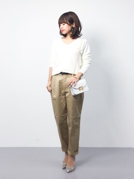 「LOWRYS FARM（ローリーズファーム）の８０ミコチノテーパードパンツ　744464 （チノパンツ）」を使った、erikoさん（レディース・152cm）の春コーディネート