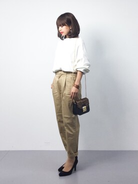 「LOWRYS FARM（ローリーズファーム）の８０ミコチノテーパードパンツ　744464 （チノパンツ）」を使った、erikoさん（レディース・152cm）の春コーディネート