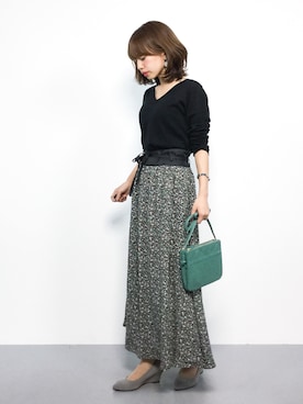 レトロ花柄ロングスカート を使った人気ファッションコーディネート Wear
