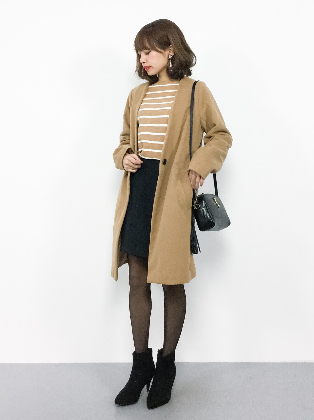 「コート、ボーダー、冬コーデ、大人カジュアル、ノーカラーコート、キャメル、冬、低身長、秋、秋コーデ」｜「recaのノーカラーチェスターコート（チェスターコート、イエロー系）」を使った、erikoさん（レディース・152cm）の秋コーディネートの1枚目の写真