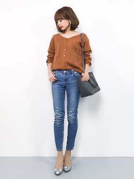 「LibertyDoll（リバティードール）のポインテッドトゥ8cmピンヒール走れる美脚パンプス（パンプス）」を使った、erikoさん（レディース・152cm）の冬コーディネート