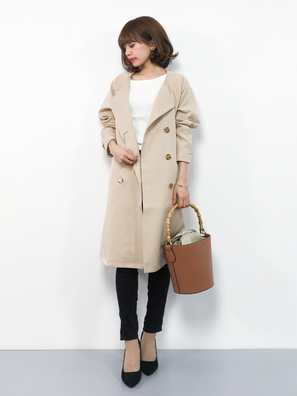 「rpsのノーカラートレンチコート（トレンチコート、ベージュ系）」を使った、erikoさん（レディース・152cm）の春コーディネートの1枚目の写真