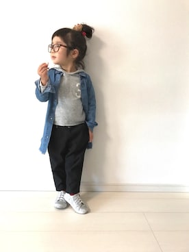 「お団子ヘアー」｜「アイテム（パーカー、グレー系）」を使った、Hanyaさん（キッズ・90cm）の冬コーディネート