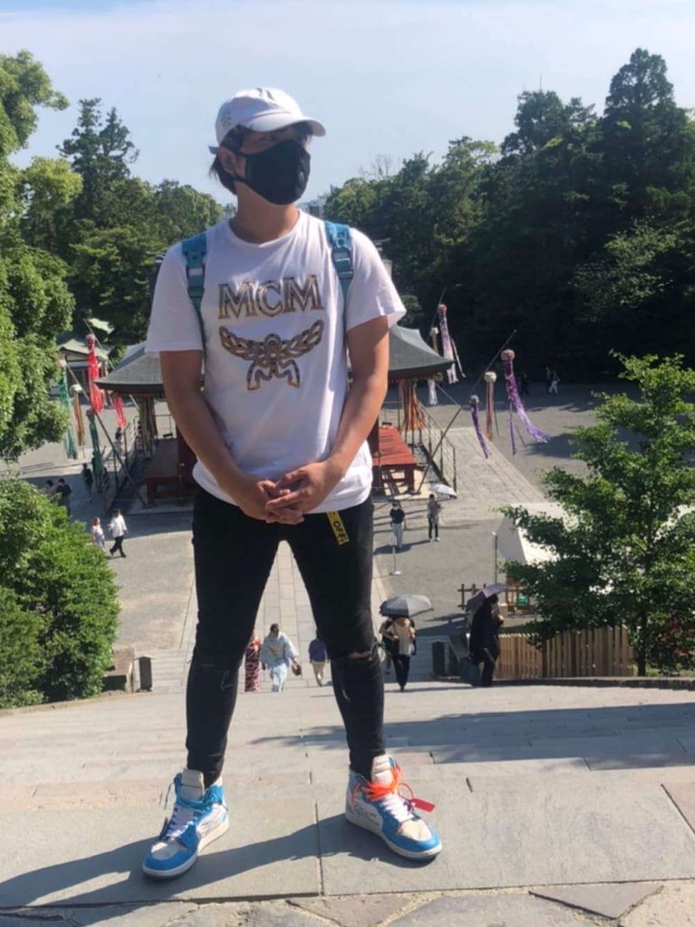 「夏コーデ、シンプルコーデ、カジュアルコーデ、白Tシャツ、おしゃれさんと繋がりたい、スニーカー、シンプル、韓国ファッション、スニーカーコーデ、ootd」｜「antisocialsocialclubのアイテム（キャップ、ホワイト系）」を使った、Joeさん（メンズ・172cm）の夏コーディネートの1枚目の写真