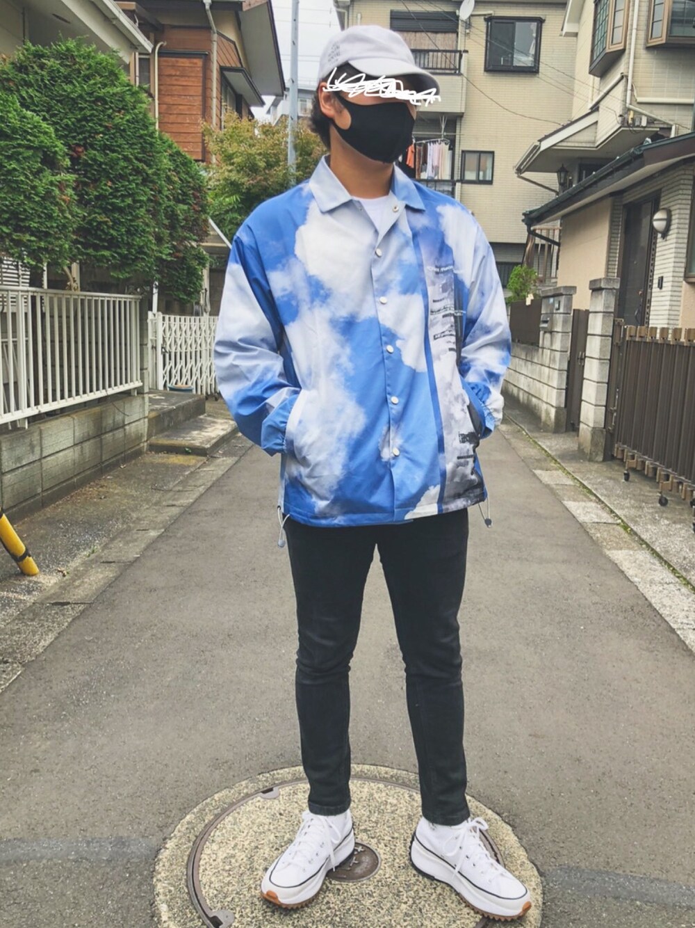 「秋コーデ、今日のコーデ、スニーカーコーデ、休日スタイル、ootd、プチプラ、GU、スニーカー、プチプラコーデ、お洒落さんとつながりたい」｜「antisocialsocialclubのアイテム（キャップ、ホワイト系）」を使った、Joeさん（メンズ・172cm）の秋コーディネートの1枚目の写真