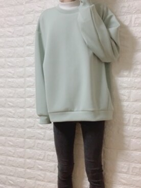 よつ🤣さんのコーディネート