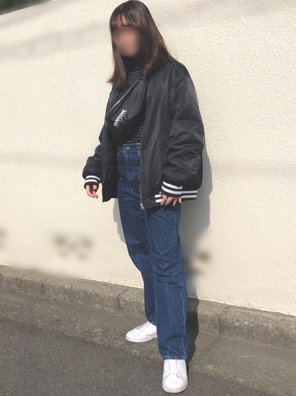 「しまむらのアイテム（タンクトップ、ブラック系）」を使った、セオクさん（レディース・160cm）の冬コーディネートの1枚目の写真