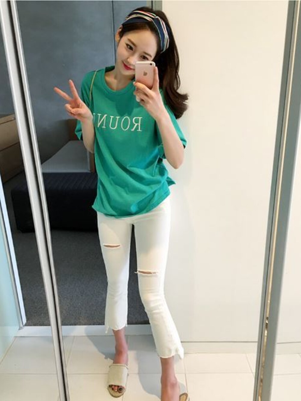 「韓国ファッション、ミンスショップ、minsshop」｜「minsshopのNEMORI★ポイントヘアターバン（ヘアバンド、ブルー系）」を使った、minsshopさん（レディース・165cm）の春コーディネートの1枚目の写真