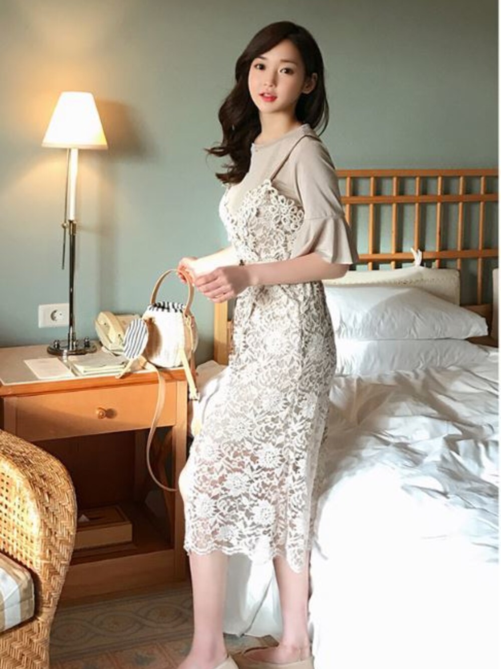 「韓国ファッション、ミンスショップ、minsshop」｜「minsshopのロマンティックPerfumeツーピースセット（ワンピース、ベージュ系）」を使った、minsshopさん（レディース・165cm）の春コーディネートの1枚目の写真