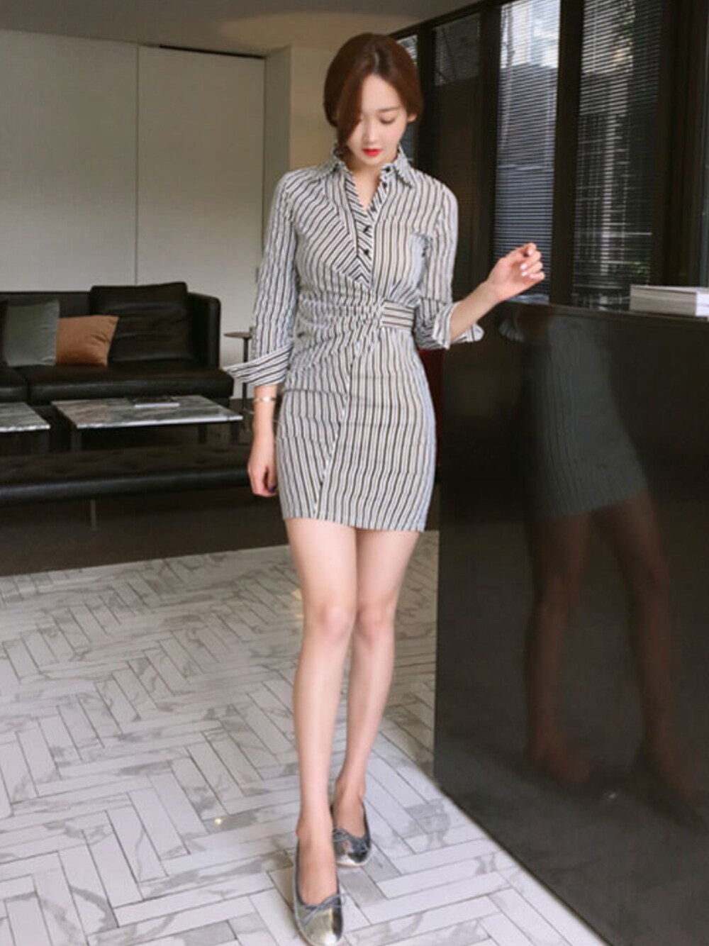 「韓国ファッション、ミンスショップ、minsshop」｜「minsshopの473 選べる8カラー♪フラットシューズ（バレエシューズ、シルバー系）」を使った、minsshopさん（レディース・165cm）の夏コーディネートの1枚目の写真
