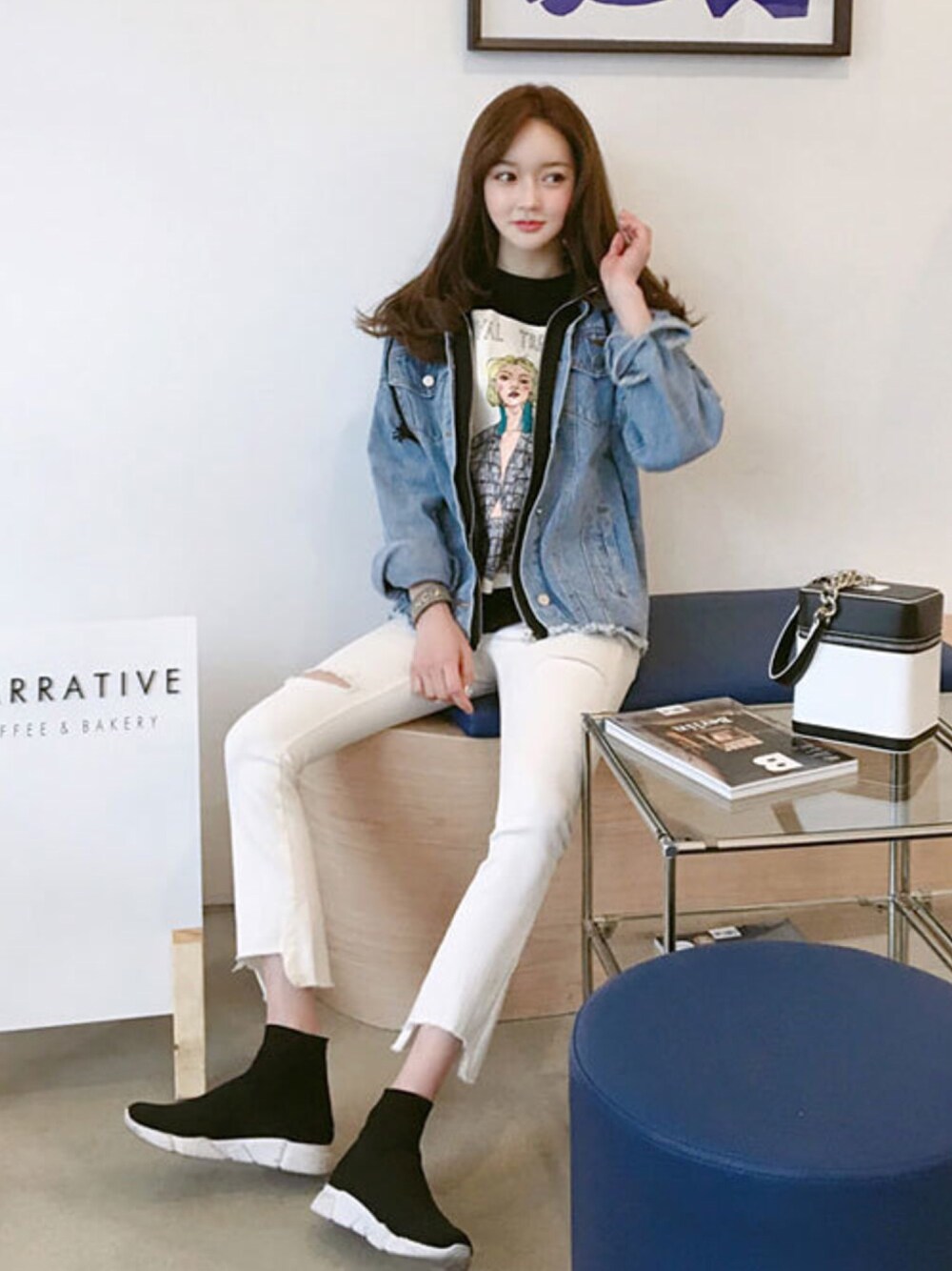 「韓国ファッション、ミンスショップ、minsshop」｜「minsshopのローヤルトレーディングTシャツ（Tシャツ/カットソー、ホワイト系）」を使った、minsshopさん（レディース・165cm）の春コーディネートの1枚目の写真