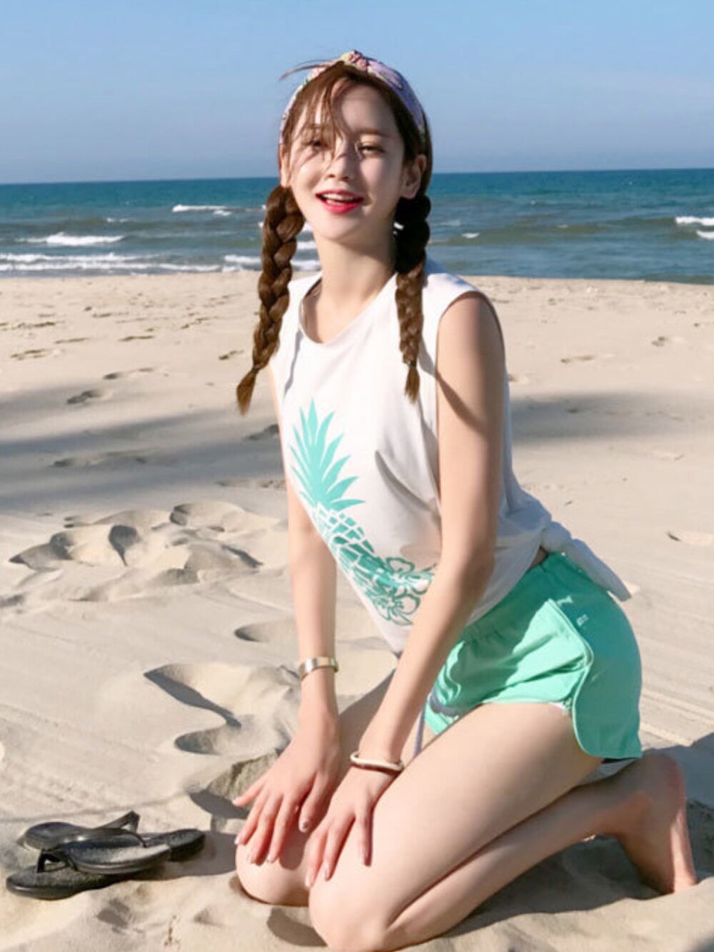 「韓国ファッション、ミンスショップ、minsshop」｜「minsshopのパイナップルラッシュガード（その他トップス、ホワイト系）」を使った、minsshopさん（レディース・165cm）の春コーディネートの1枚目の写真