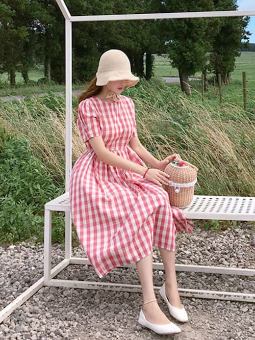 minsshop（ミンスショップ）の「牧場の少女赤チェックワンピース