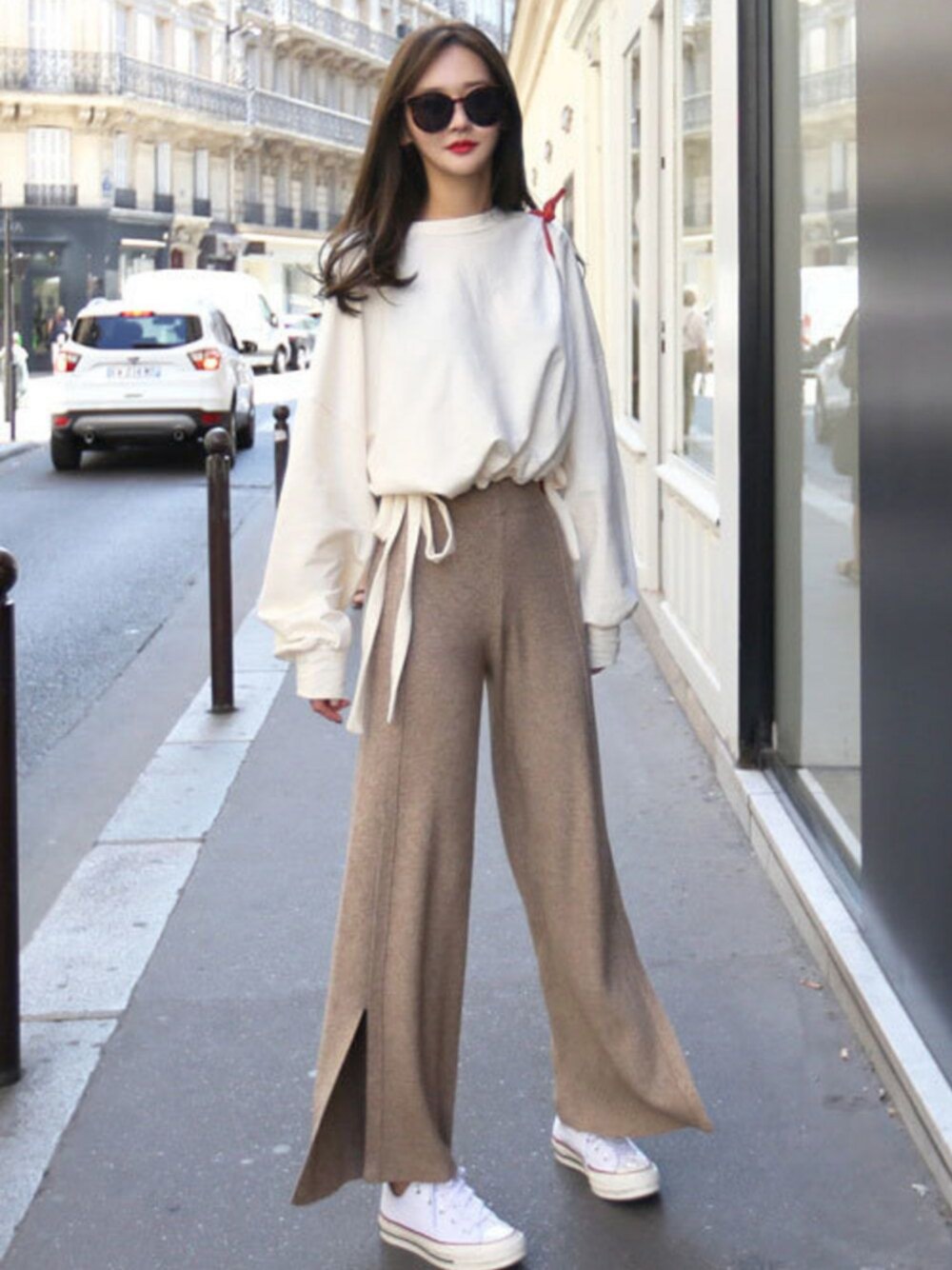 「韓国ファッション、ミンスショップ、minsshop」｜「minsshopのアイテム（その他パンツ、ベージュ系）」を使った、minsshopさん（レディース・165cm）の秋コーディネートの1枚目の写真