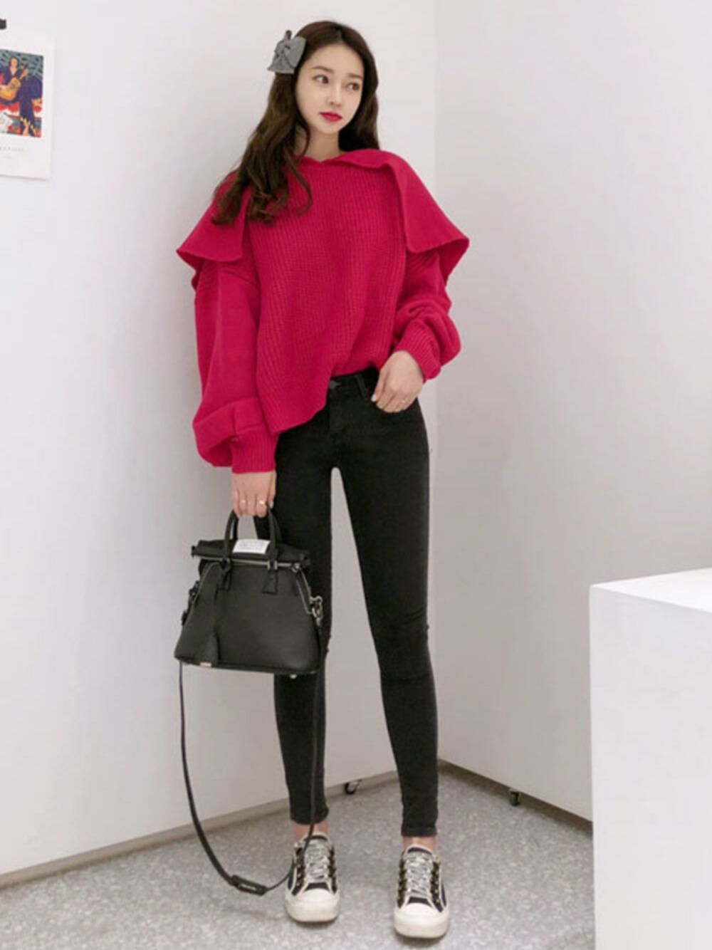 「韓国ファッション、ミンスショップ、minsshop」｜「minsshopのストレートFIT裏起毛デニムパンツ（デニムパンツ、ブラック系）」を使った、minsshopさん（レディース・165cm）の秋コーディネートの1枚目の写真