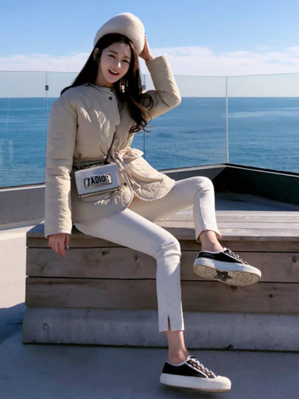 「韓国ファッション、ミンスショップ、minsshop」｜「minsshopの7オンスキルティングダウンジャンパー（その他アウター、ベージュ系）」を使った、minsshopさん（レディース・165cm）の秋コーディネートの1枚目の写真