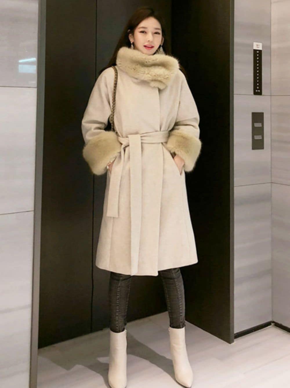 「韓国ファッション、ミンスショップ、minsshop」｜「minsshopのラグジュアリーウールコート（その他アウター、ベージュ系）」を使った、minsshopさん（レディース・165cm）の冬コーディネートの1枚目の写真